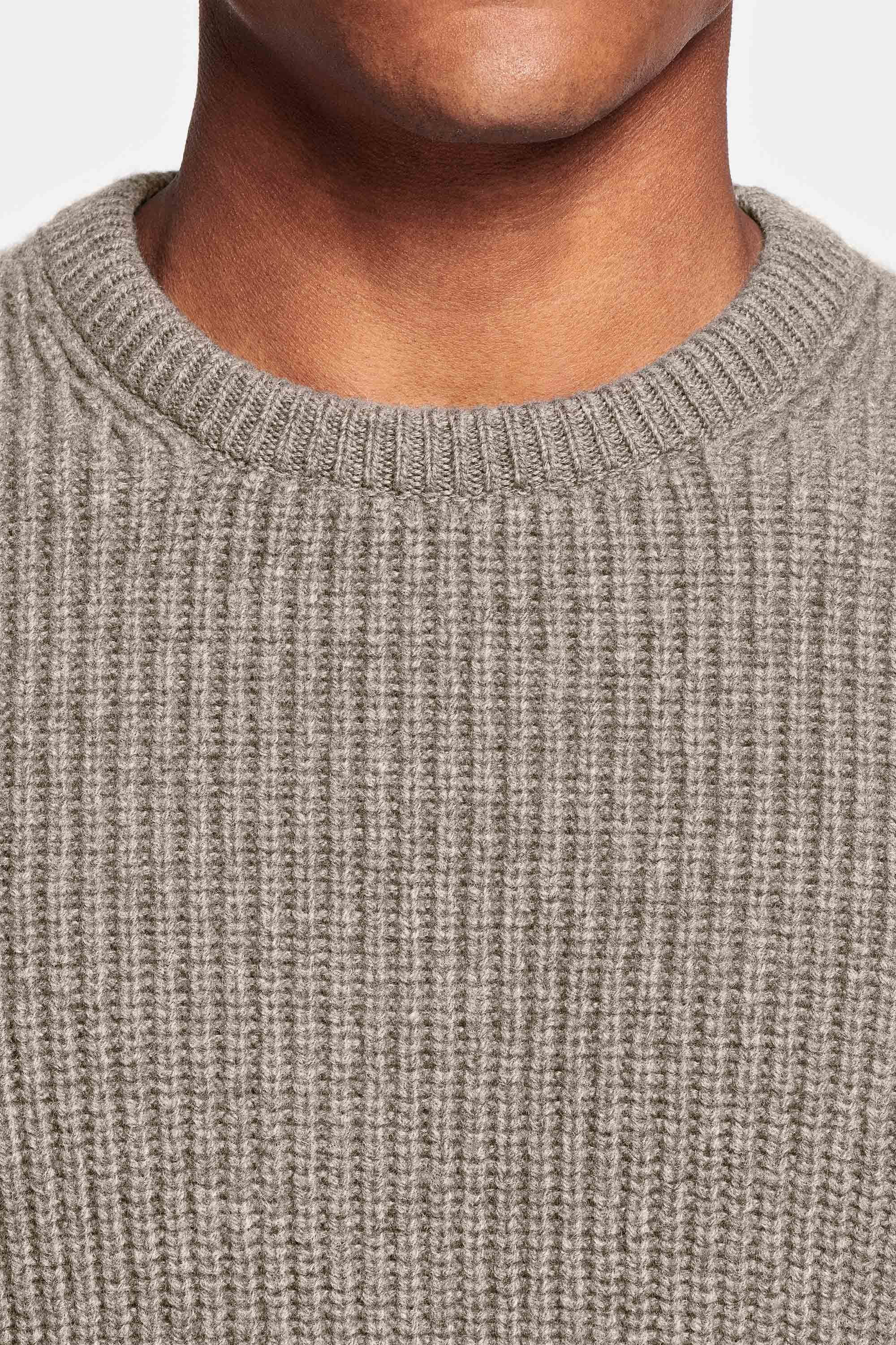 Pull en maille sable foncé