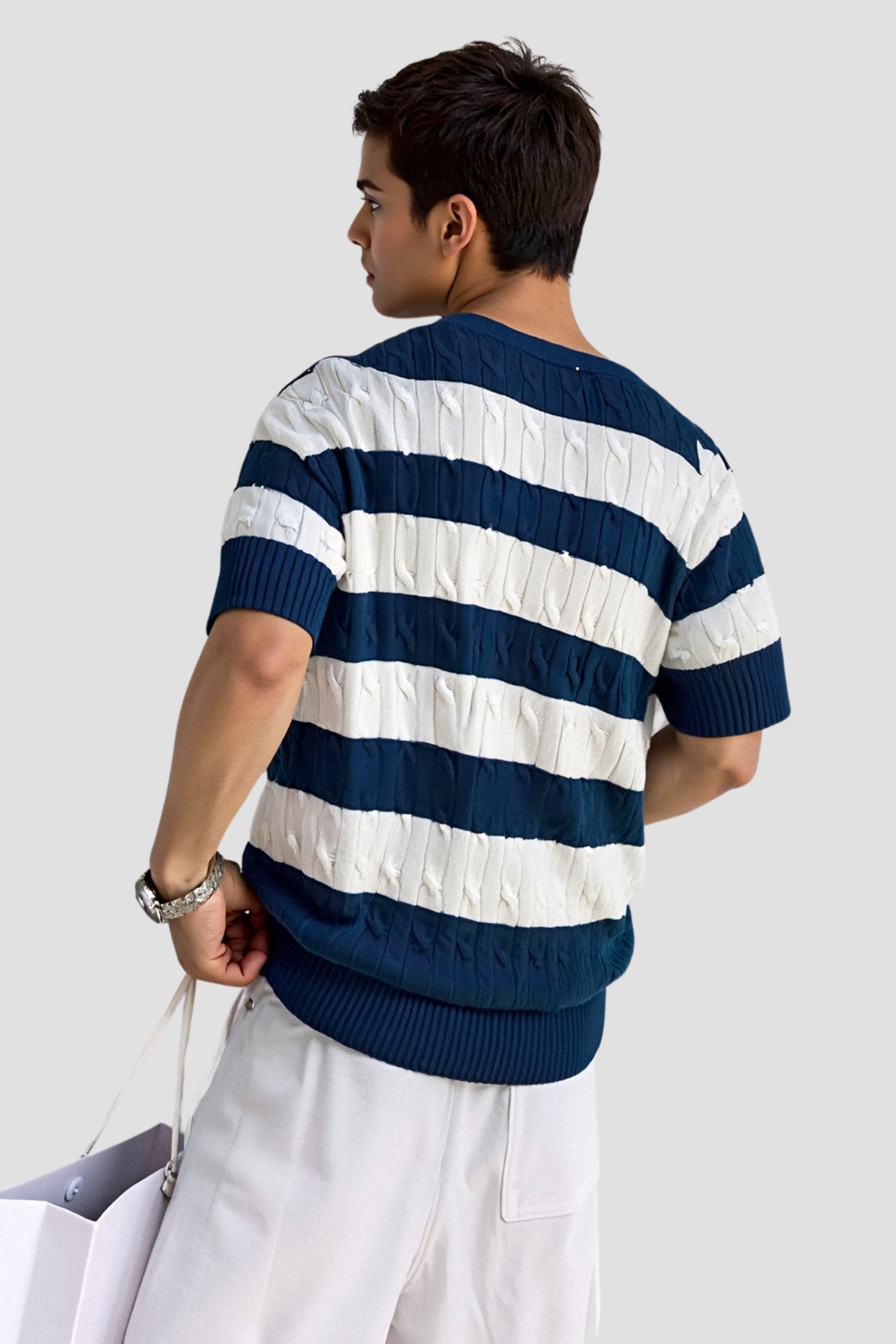 T-shirt rayé à col rond et torsadé
