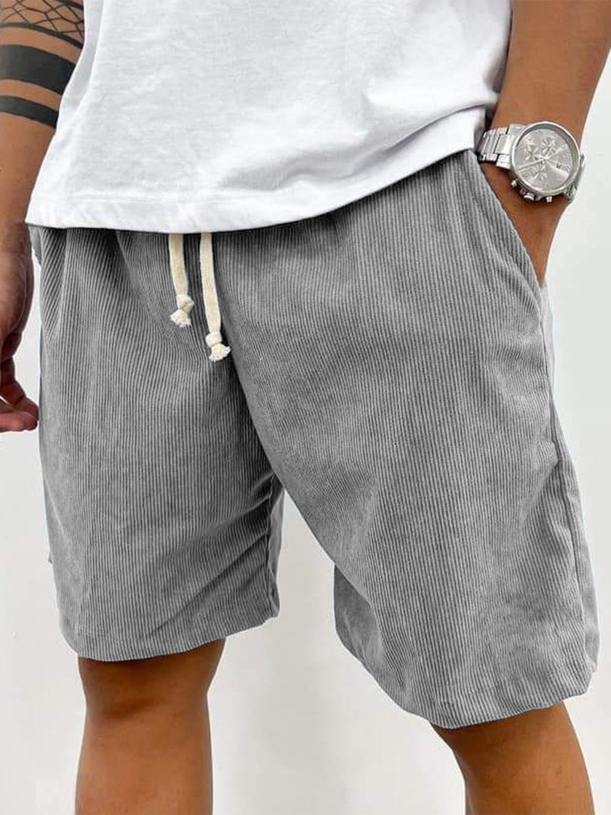 Short extensible en velours côtelé