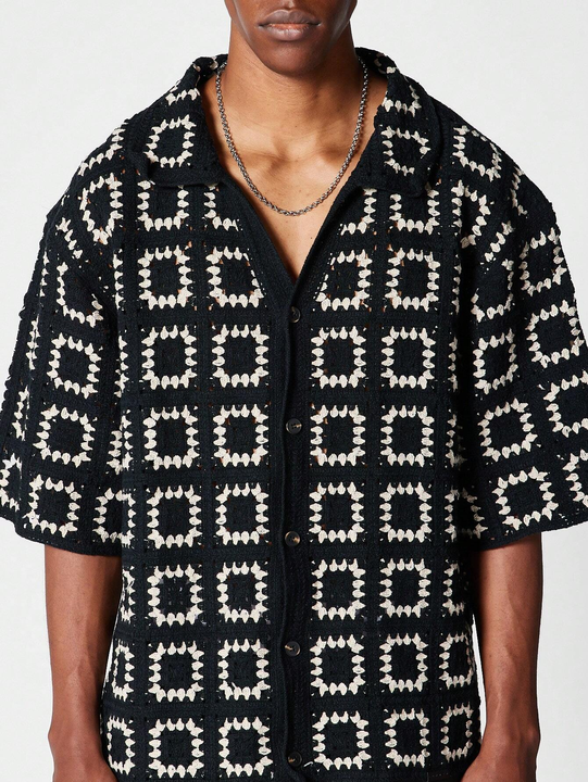 - Chemise tricotée