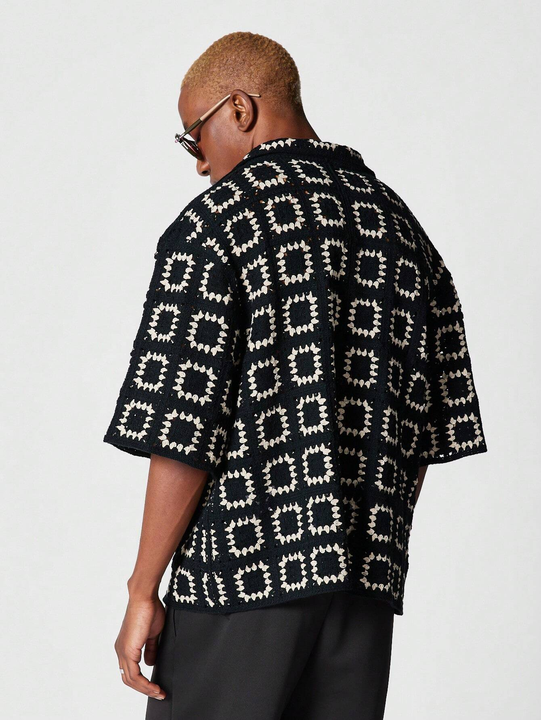 - Chemise tricotée