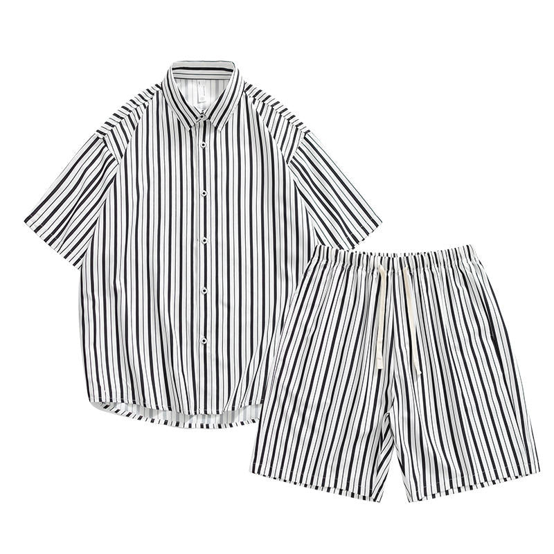 - Ensemble d'été rayé