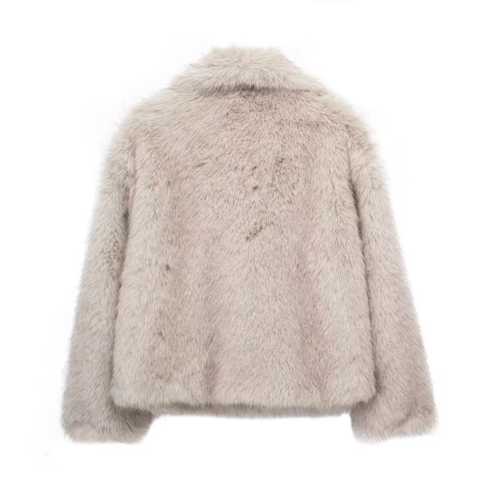 - Manteau en fourrure végétalienne