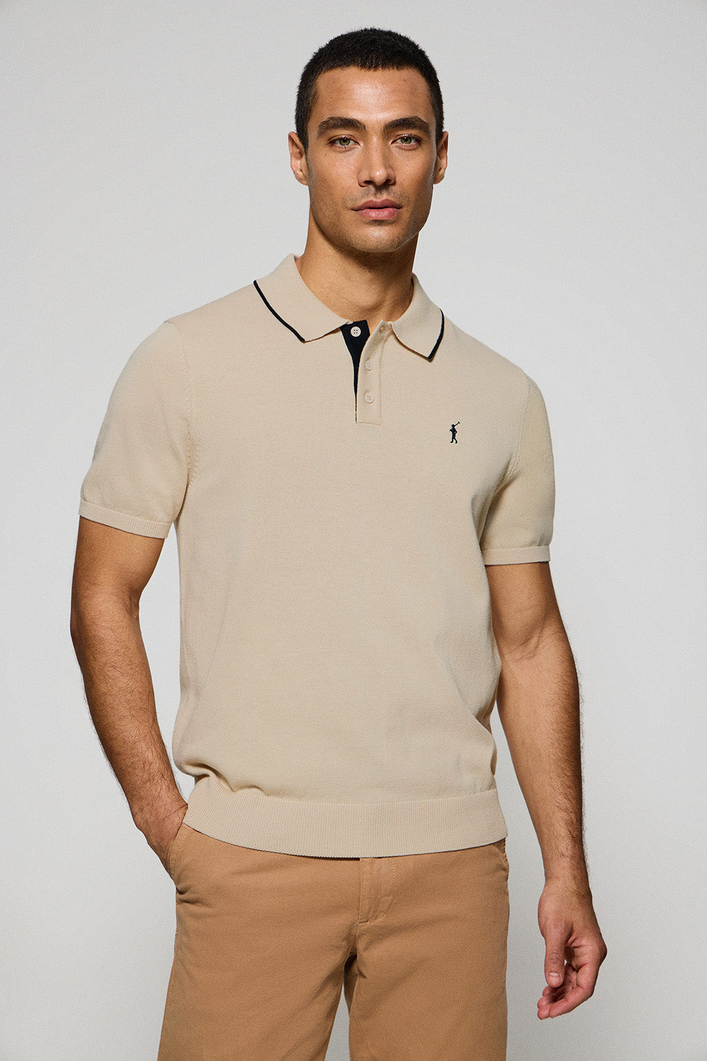 Polo beige à boutons