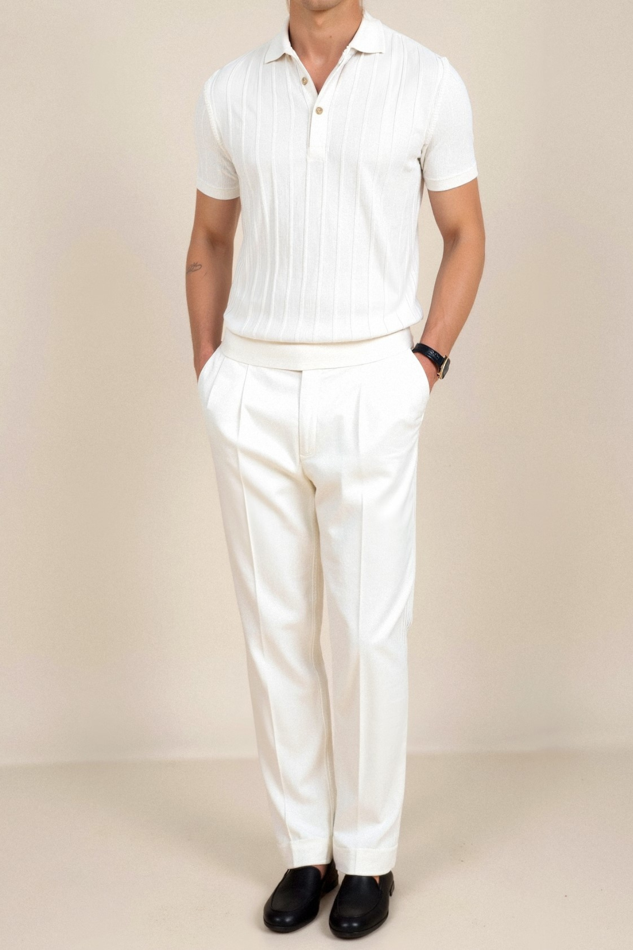 Polo boutonné à rayures verticales 